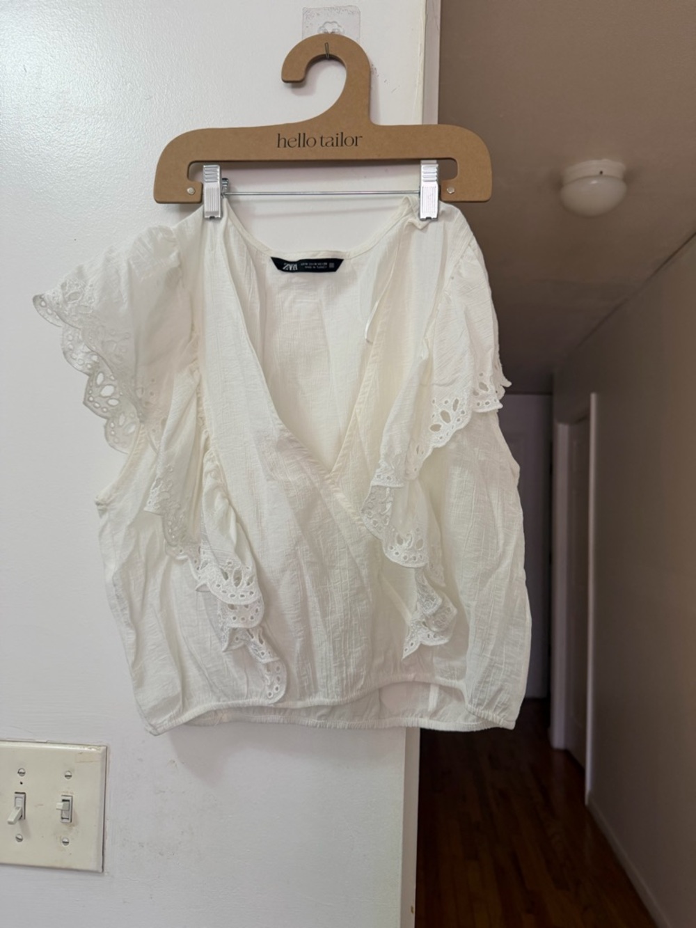 Zara Cream Ruffle Eyelet V-Neck Crop Blouse